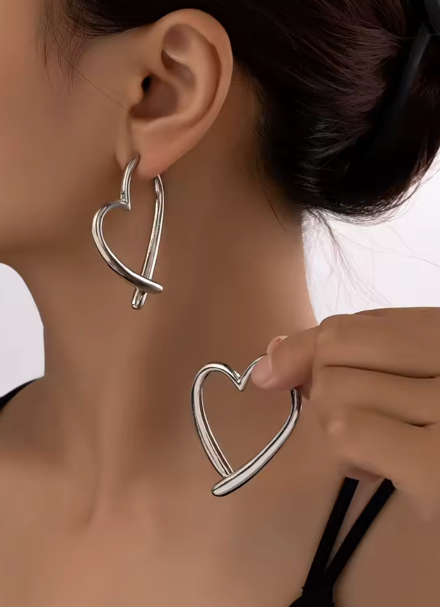 Dangling Lightweight  Large Heart Earrings