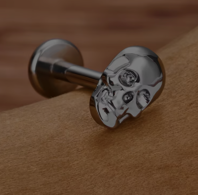 Titanium Gothic Skull Labret